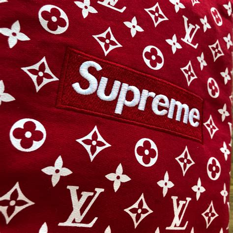 supreme louis vuitton prezzo|does louis vuitton own supreme.